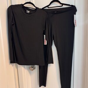 Brand new HEAT Black Thermal Set Womens size large brand new